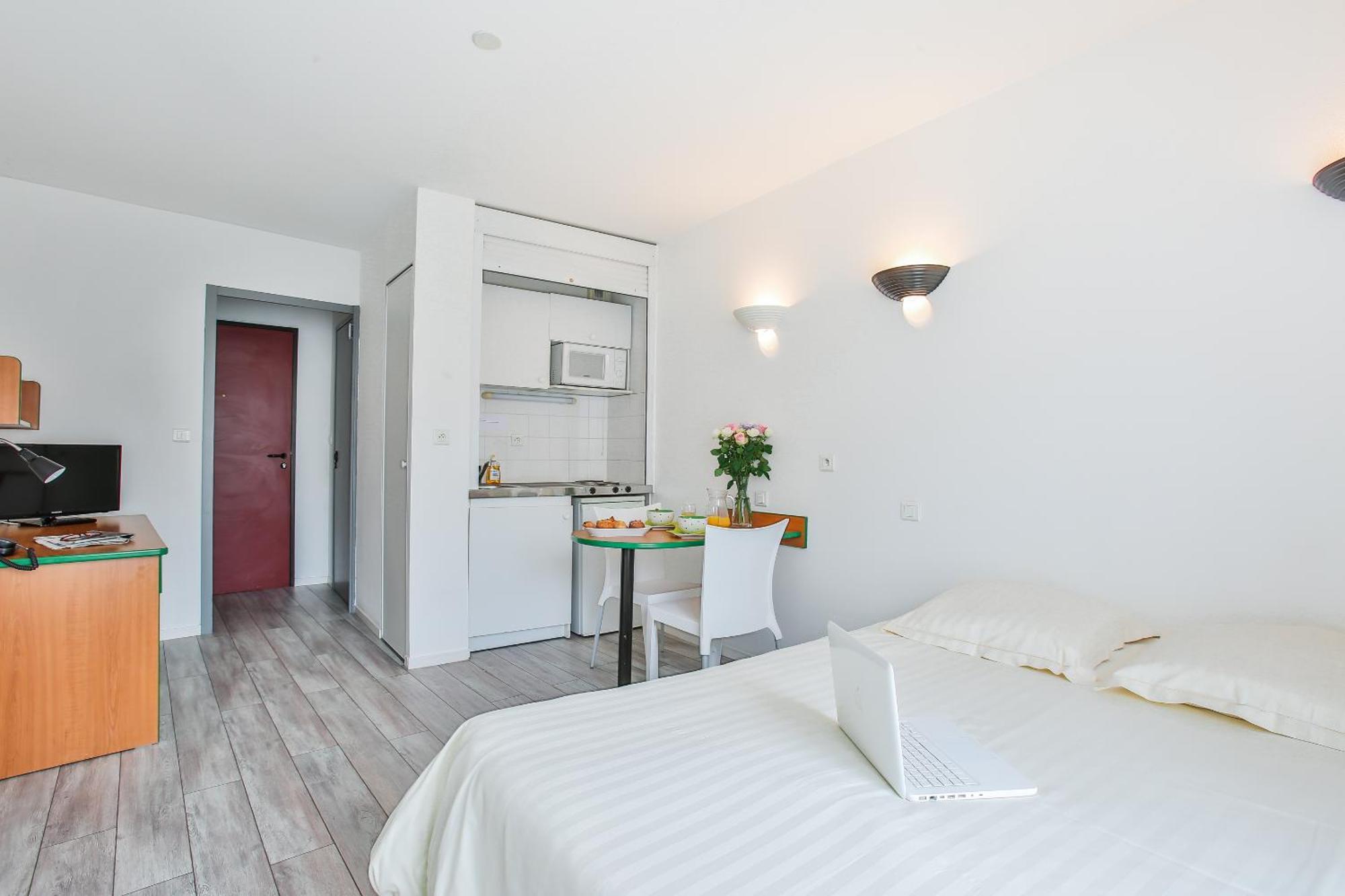 Appart'Hotel Laureades Clermont-Ferrand Centre Jaude الغرفة الصورة